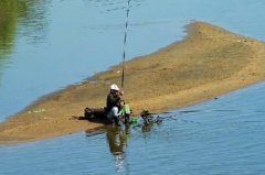 春季钓鱼技巧浅滩野河,春钓滩——所有的浅滩都可以有好的鱼获吗？