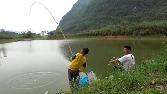 浑水野河钓鱼技巧,河里水太浑浊怎么钓鱼？